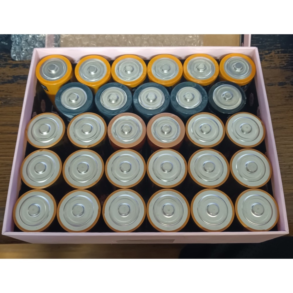 Box of 29 Alkaline‎ 13A LR20 1.5V SIZE D Batteries, mixed Brands